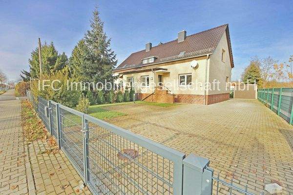 Hausansicht / Straßenseite