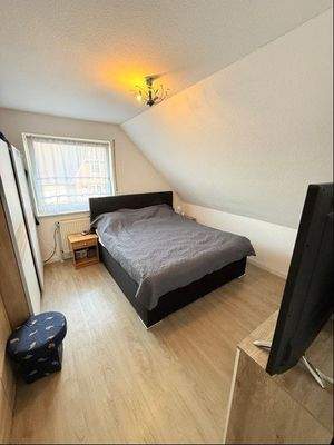 Schlafzimmer, DHH vorne