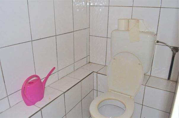 WC 2 Hinterer Ladenbereich