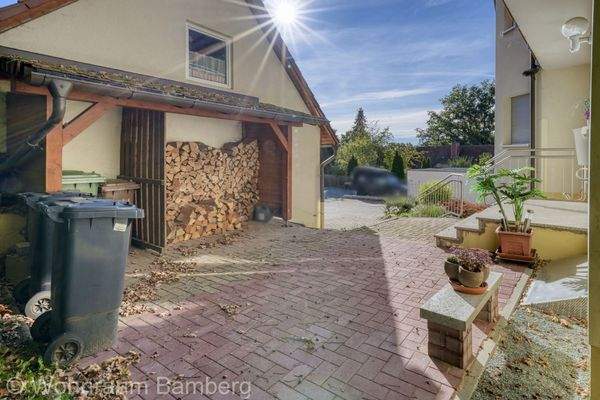 Außen Holzlege / Garage