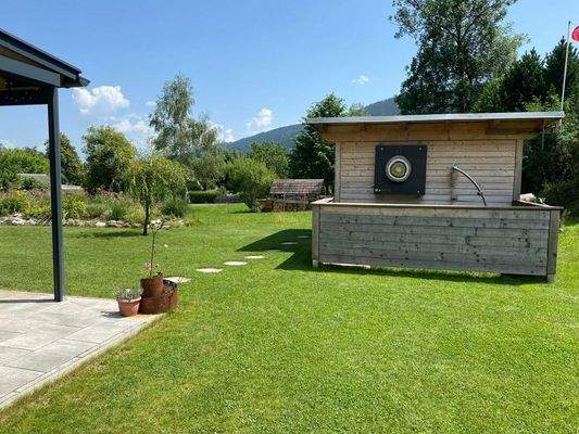 Garten Wohnhaus + Hütte