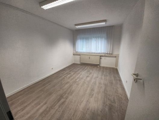 Büro 6