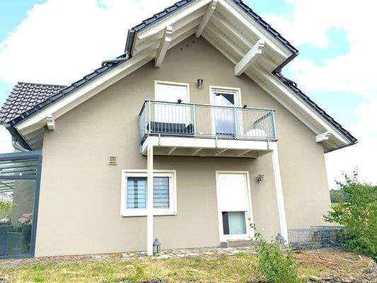 Seitenansicht mit Balkon