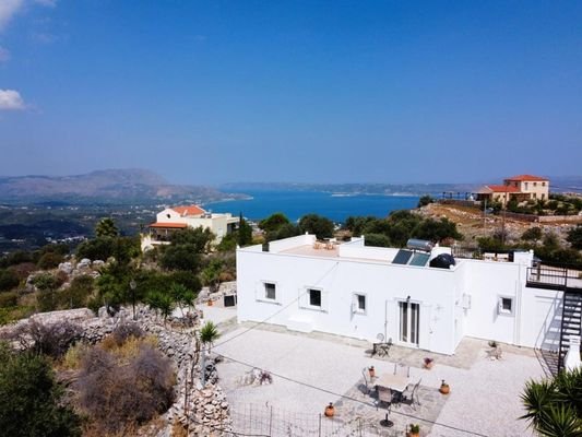 Kreta, Drapanos: Zeitgenössische einstöckige Villa