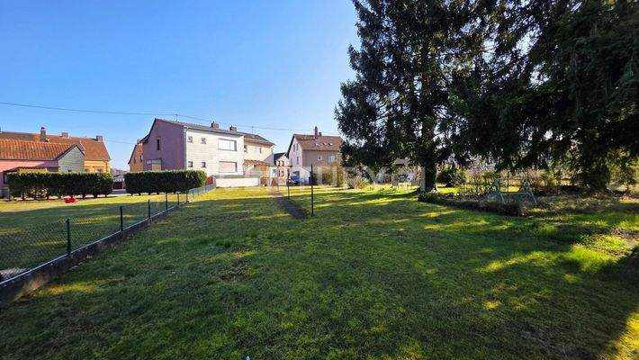 Gegenseite des Gartens