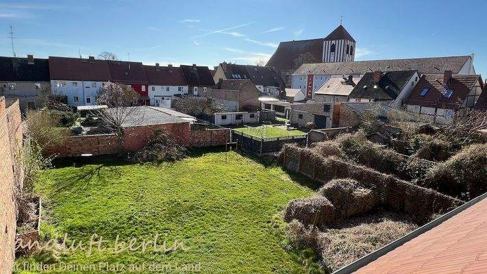 Blick aus dem DG auf den Garten.jpg
