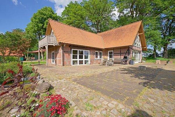 Wohnhaus Aussen Terasse