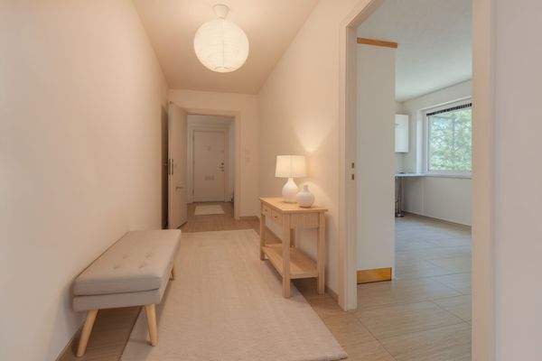 Flur + Küche - Skandinavisch - (KI generiert)