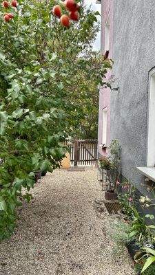 Seitlicher Zugangsweg