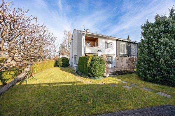 Großzügiger Garten