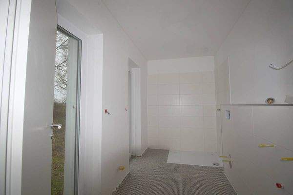 Modernes Duschbad EG