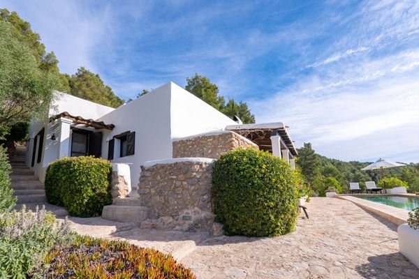 Authentische Eco Finca in Sa Carroca mit viel Privatsphäre, Vermietungslizenz sowie traumhaften Blick in die Natur und dem Meer