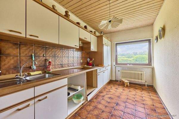 Küche mit Blick ins Grüne