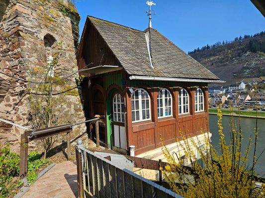 Romantisches Weinberghäuschen