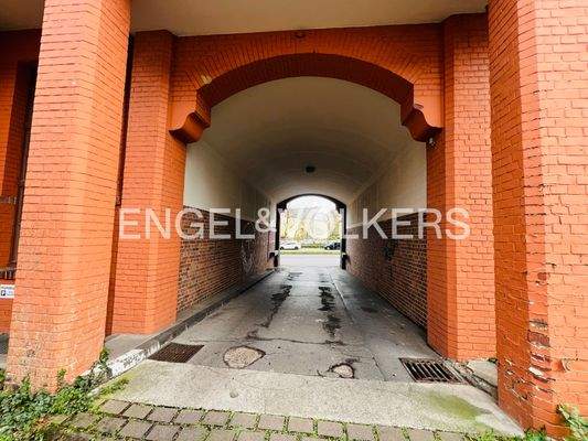 Zugangsbereich von der Schiersteiner Straße zur Wohnanlage