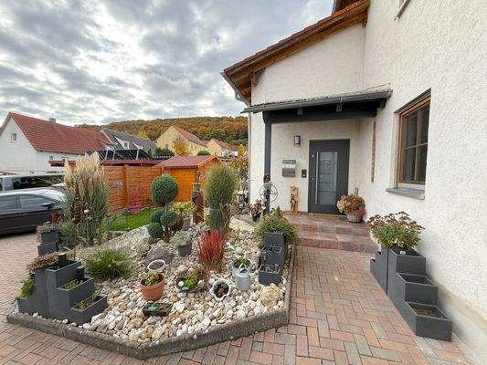 Bereich vor Haustüre.JPG