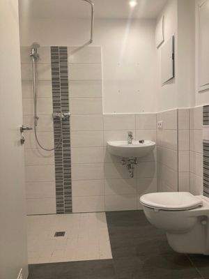 Bad mit Dusche