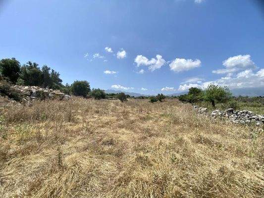 Wundervolles Grundstück zum Verkauf in Xirosterni