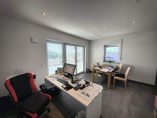 Büro - Obergeschoss