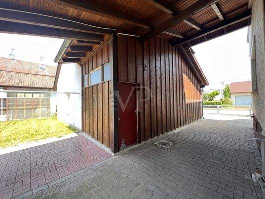 Überdachter Innenhof