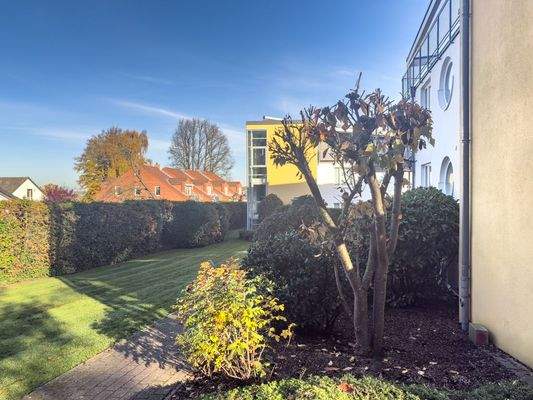 Gepflegte Außenanlage