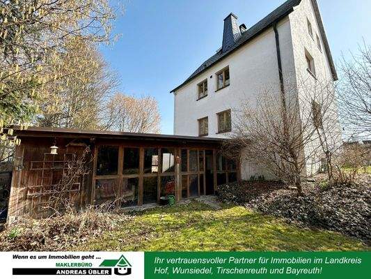 Rückansicht mit Wintergarten