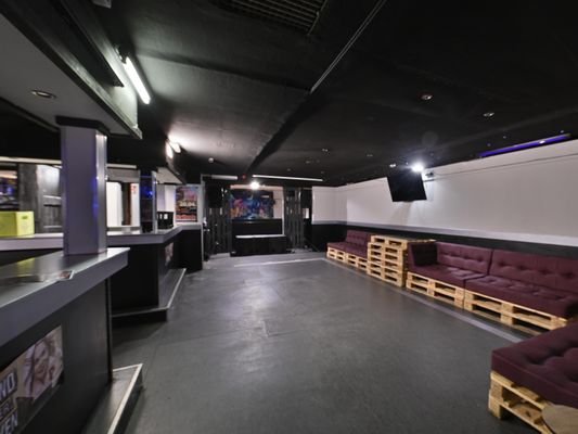 Club Bar Lounge 1a.jpg