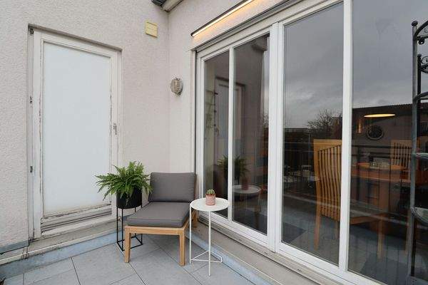 Balkon mit Abstellraum 