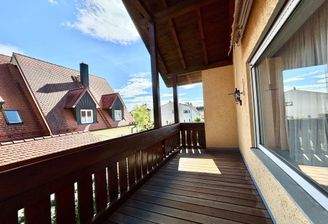 überdachter Balkon im 1.OG