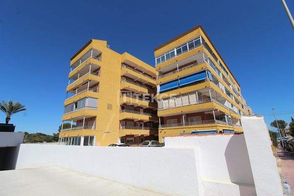 Sea-View Apartment Near the Beach in Punta Prima Alicante