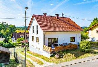 Luftbild - Haus von vorn