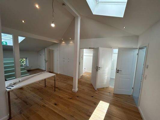 Lichtdurchfluteter Wohnbereich