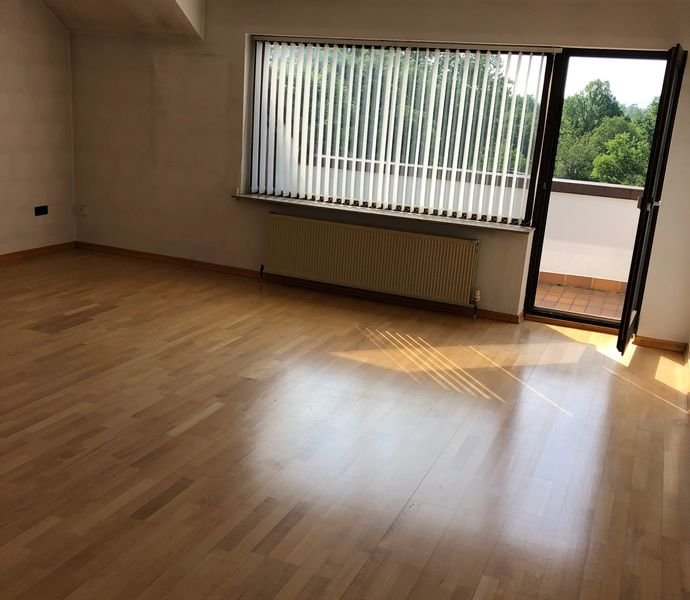 Helle Dachgeschosswohnung Kassel-Süd 3 ZKB