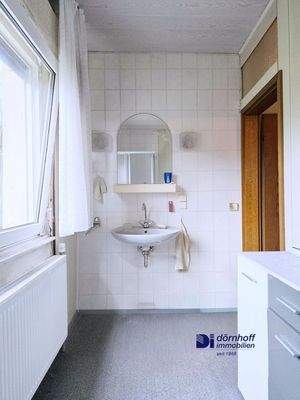 Badezimmer mit Dusche EG