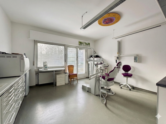 EG Behandlung Zahnarzt groß