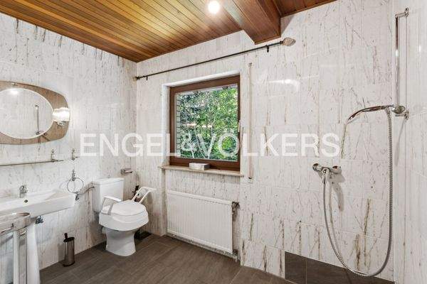 EV - Hauptbadezimmer im EG