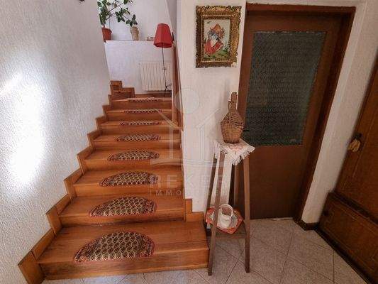 Obergeschoss mit Meerblick: 3 Schlafzimmer, Bad, Wohn-, Ess- & Küchenbereich