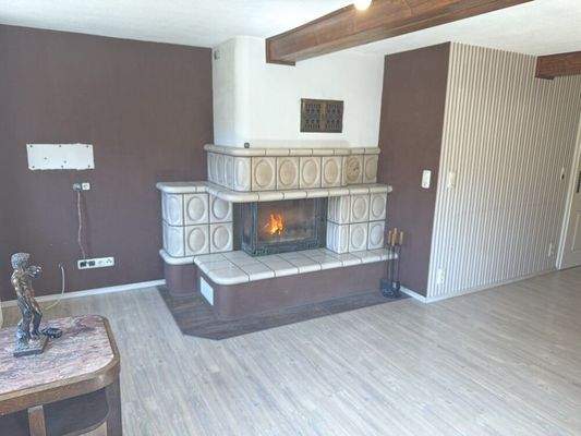 Wohnzimmer mit Kamin