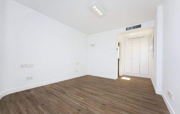 Neubau-Villa neben dem Golfplatz zu verkaufen in Nova Santa Ponsa, Mallorca