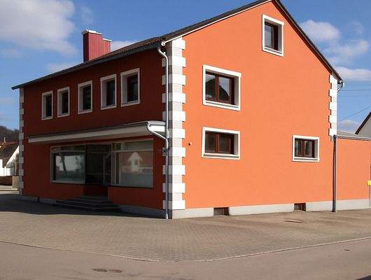 Wohn- und Geschäftshaus