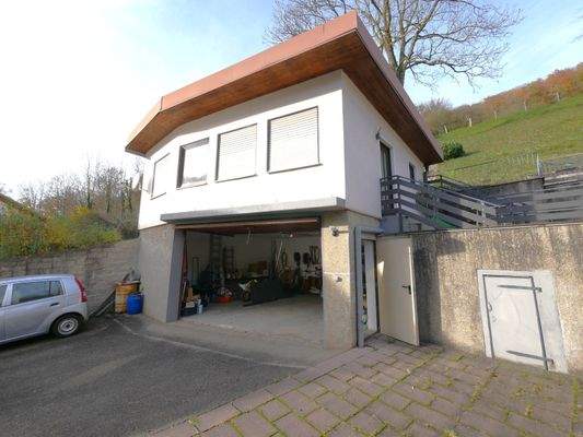 Garage mit Appartement