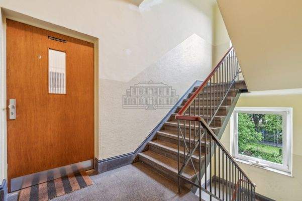 backbone_539725-A_031_WEB