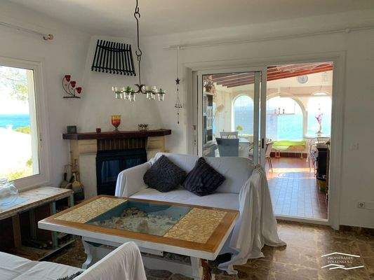 WONZIMMER MIT KAMIN.jpg