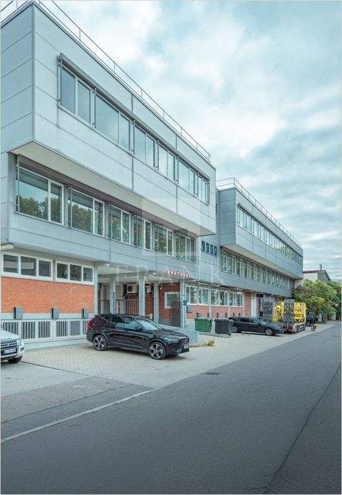 Stuttgart / Wangen Halle, Stuttgart / Wangen Hallenfläche