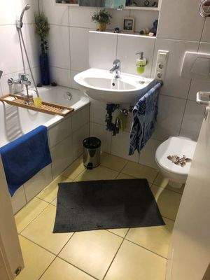 Modernes Badezimmer