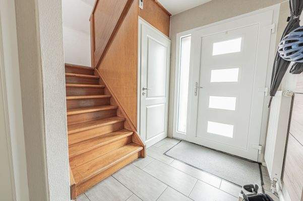 Lichtdurchfluteter Flur