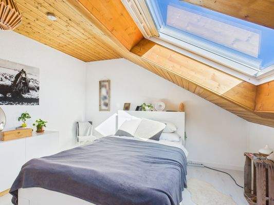 1. OG - Schlafzimmer (2).jpg