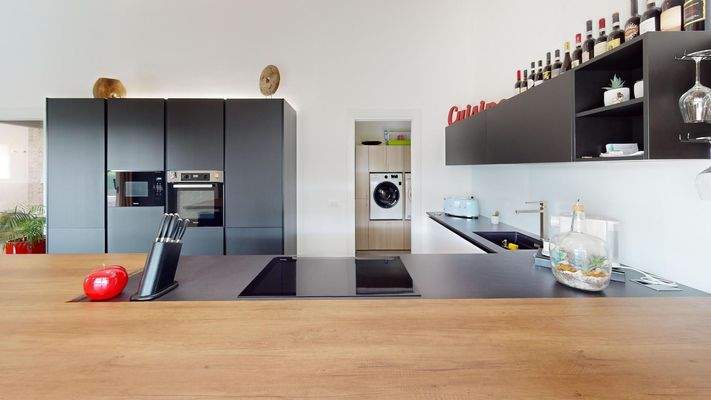 7-Via-Panizze-frediani-Kitchen 1.jpg