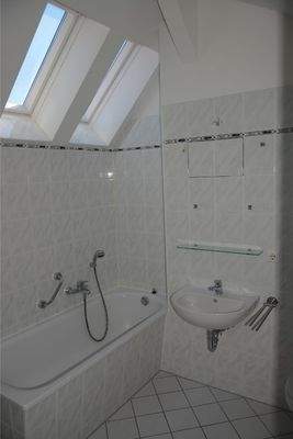 2. Ebene_Badezimmer mit Wanne