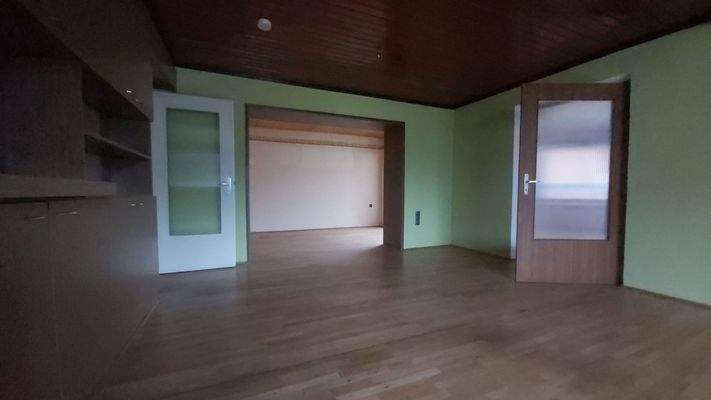 breiter Durchgang WZ zu Esszi,